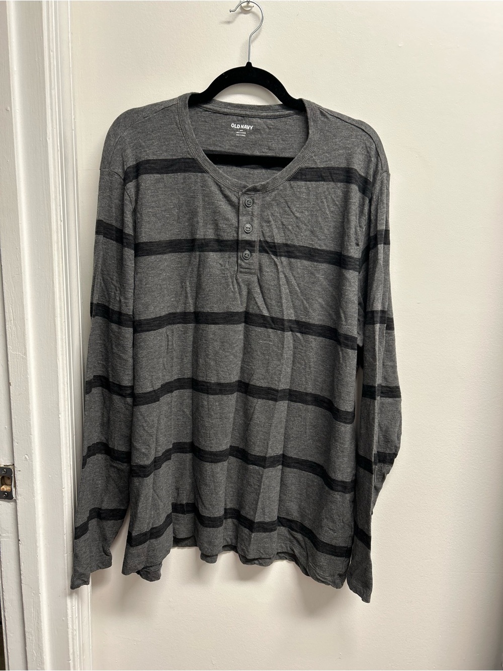 Old Navy Men’s Gray Striped Henley Long Sleeve Shirt